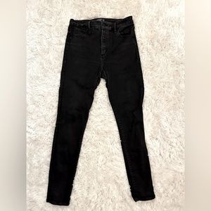 ABERCROMBIE AND FITCH HIGH RISE SUPER SKINNY JEANS